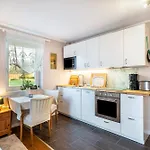 Apartman Tied